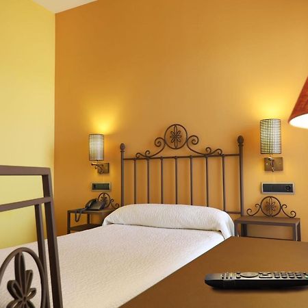 Hotel Moya Honrubia Luaran gambar