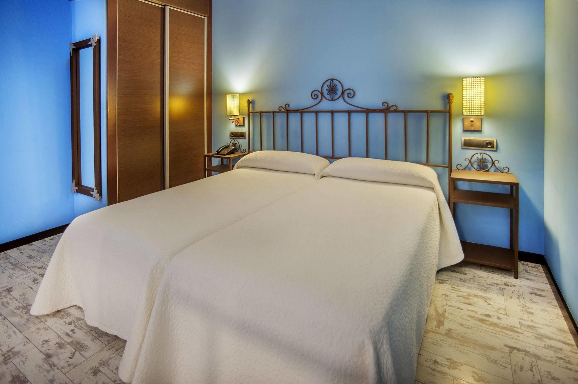 Hotel Moya Honrubia Luaran gambar